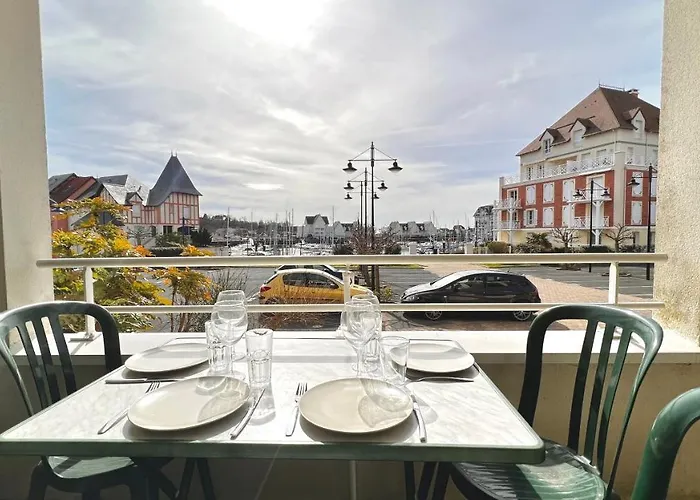 Port Guillaume ディーブ・シュール・メール