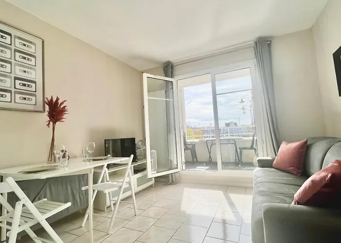 Port Guillaume ディーブ・シュール・メール